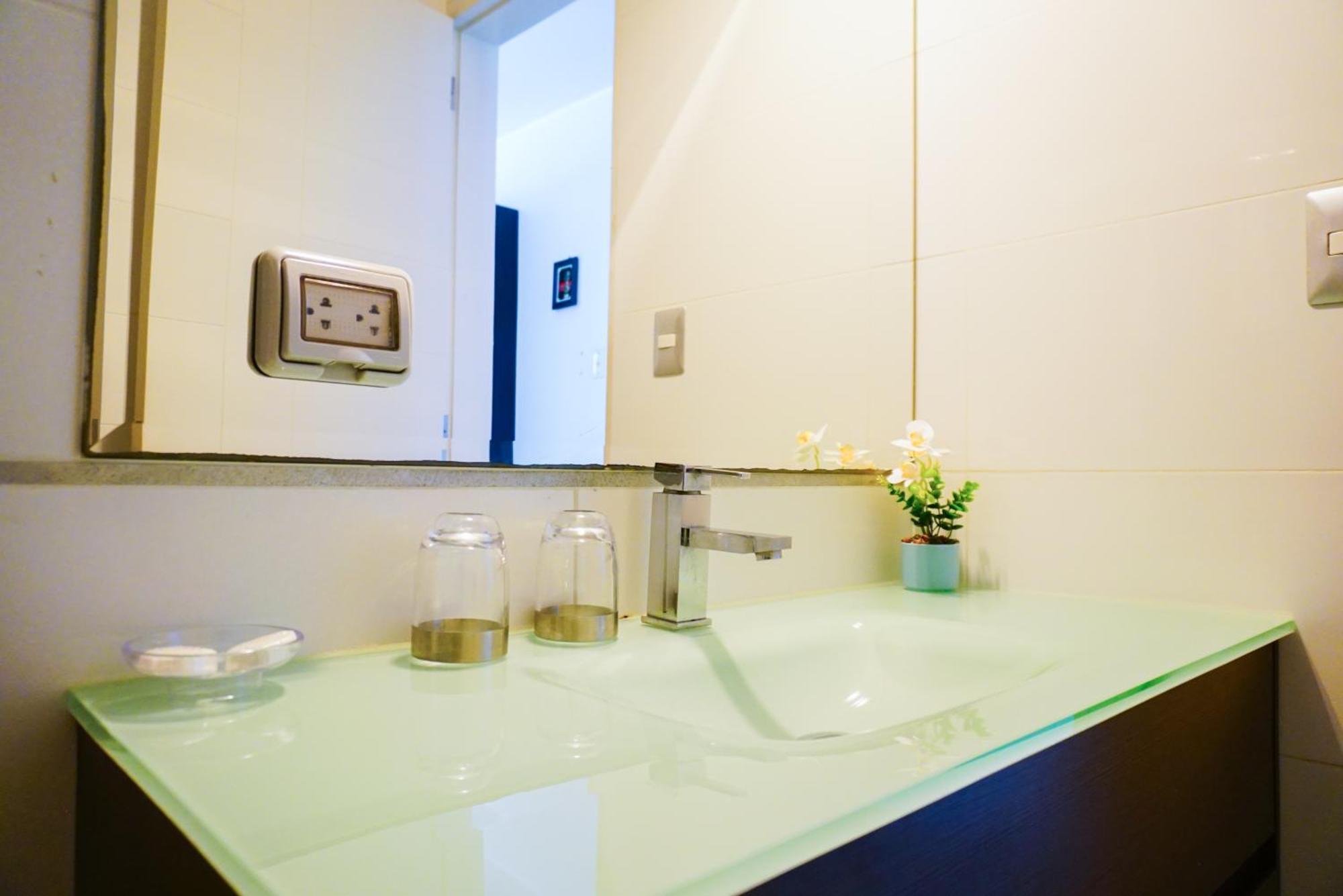 Petit Palace Aparthotel 3*